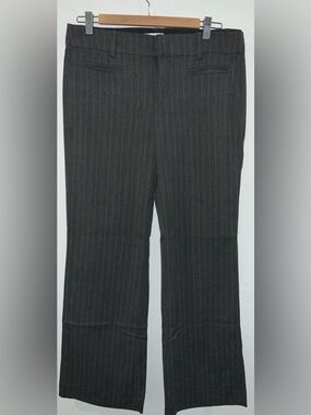 Old Navy Grey with Pink Pinstripes Essential Stretch Dress Pants – Size 8